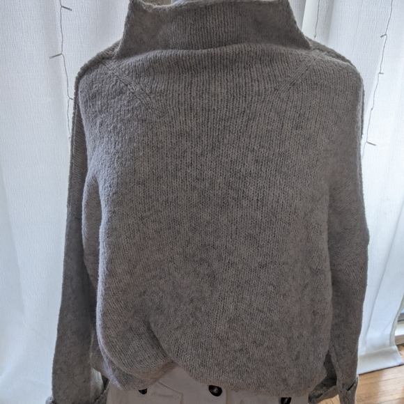 Line mock neck wool sweater - Picture 2 of 3